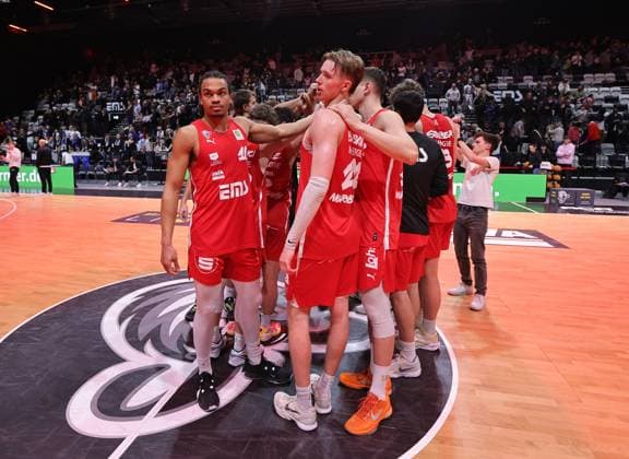 14 02 2026 Basketball Season 2025 2026 2 Bundesliga Pro A 23 Matchday Nuremberg Falcons Basketball Club NBC HAKRO Merlins Crailsheim Sportfoto Zink DaMa xdaxmax Team Team of Nuremberg Falcons BC NBC disappointed Disappointment after the end of the game
