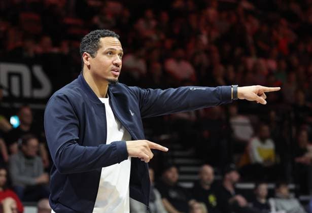 14 02 2026 Basketball Season 2025 2026 2 Bundesliga Pro A 23 Matchday Nuremberg Falcons Basketball Club NBC HAKRO Merlins Crailsheim Sportfoto Zink DaMa xdaxmax David McCray Coach Headcoach Hakro Merlins Crailsheim indicates gestures directs gives instructions