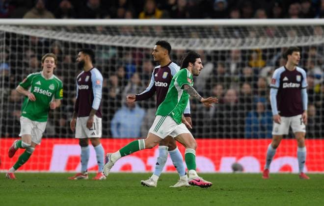 Sandro Tonali of Newcastle United celebrates scoring 1-2 Aston Villa v Newcastle United, Emirates FA Cup, Fourth Round, Football, Villa Park, Birmingham, UK - 14 Feb 2026Birmingham Villa Park United Kingdom EDITORIAL USE ONLY No use with unauthorised audio, video, data, fixture lists, club league logos or live services. Online in-match use limited to 120 images, no video emulation. No use in betting, games or single club league player publications. Copyright: xAlanxWalter Shutterstockx 16608496az