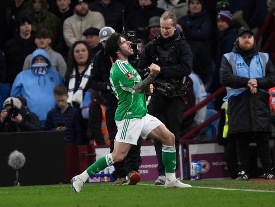 Sandro Tonali of Newcastle United celebrates scoring 1-2 Aston Villa v Newcastle United, Emirates FA Cup, Fourth Round, Football, Villa Park, Birmingham, UK - 14 Feb 2026Birmingham Villa Park United Kingdom EDITORIAL USE ONLY No use with unauthorised audio, video, data, fixture lists, club league logos or live services. Online in-match use limited to 120 images, no video emulation. No use in betting, games or single club league player publications. Copyright: xAlanxWalter Shutterstockx 16608496bd