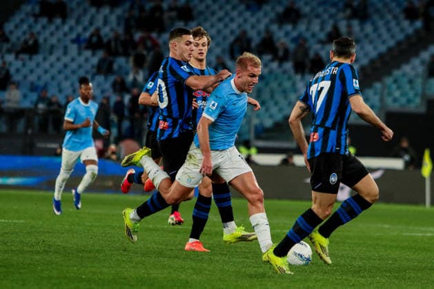 CALCIO - Serie A - SS Lazio vs Atalanta BC Gustav Isaksen of SS Lazio and Nikola Krstovic of Atalanta during SS Lazio vs Atalanta BC, Italian soccer Serie A match in Rome, Italy, February 14 2026 Rome Italy  Copyright: xIPAxSport ABACAx
