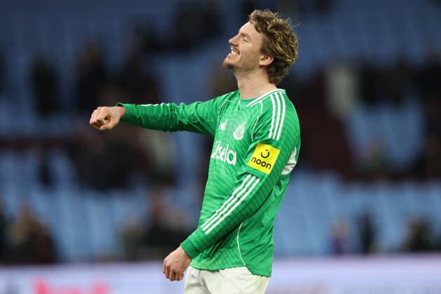 Aston Villa v Newcastle United - Emirates FA Cup Fourth Round Nick Woltemade of Newcastle United celebratea after winning the Emirates FA Cup Fourth Round match between Aston Villa and Newcastle United on February 14, 2026 in Birmingham, England. WARNING! This Photograph May Only Be Used For Newspaper And Or Magazine Editorial Purposes. May Not Be Used For Publications Involving 1 player, 1 Club Or 1 Competition Without Written Authorisation From Football DataCo Ltd. For Any Queries, Please Contact Football DataCo Ltd on +44 (0) 207 864 9121 Birmingham Villa Park England United Kingdom Copyright: xAllstarxPicturexLibraryxLtdx