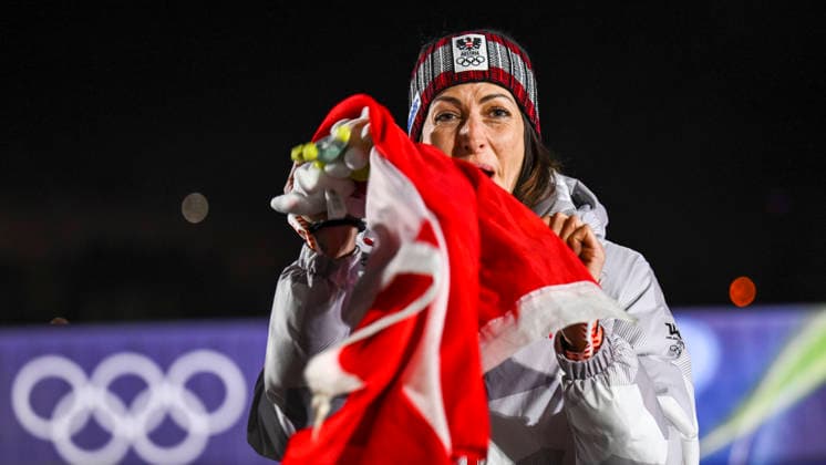 OLYMPICS - Winter Olympic Games, Olympische Spiele, Olympia, OS Milano Cortina 2026 CORTINA D AMPEZZO,ITALY,14.FEB.26 - OLYMPICS, SKELETON - Winter Olympic Games Milano Cortina 2026, women, medal ceremony. Image shows the rejoicing of Janine Flock (AUT).  GEPAxpictures xAlexanderxSolc