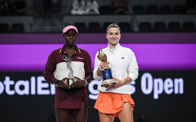 Qatar TotalEnergies Open 2026 Final, victory ceremony, winner Karolina Muchova r, CZE and runner up Victoria Mboko l, CAN Karolina Muchova CZE , Victoria Mboko CAN