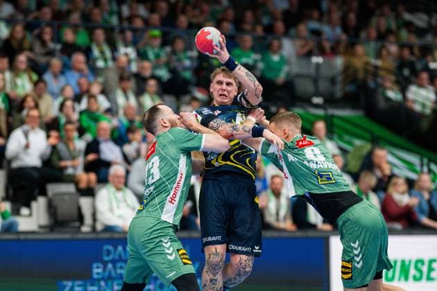 14 02 2026 Handball, 2025 2026, 1 Bundesliga, 21 Matchday, GWD Minden Rhein Neckar Löwen L R Alexander Weck Minden , Lukas Sandell Löwen , Karolis Antanavicius Minden