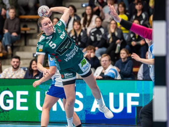 Ann Kynast Frisch Auf Frauen, 05 kommt frei zum Wurf, Frisch Auf Goeppingen vs Sport Union Neckarsulm, Handball, 1 Bundesliga, Season 2025 2026, 14 02 2026 Frisch Auf Goeppingen vs Sport Union Neckarsulm, Handball, 1 Bundesliga, Season 2025 2026, 14 02 2026 Goeppingen Copyright: xMichaelxSchmidt Eibner-Pressefotx EP_MST