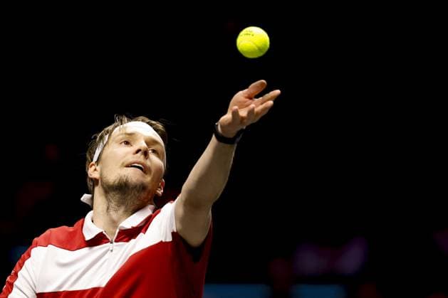 ROTTERDAM - Alexander Bublik (Kazakhstan) in action against Felix Auger-Aliassime (Canada) during the quarterfinals on the fifth day of the ABN AMRO tennis tournament in Ahoy Rotterdam. BAS CZERWINSKI ANP xVIxANPxSportx xxANPxIVx 550700882 originalFilename: 550700882.jpg