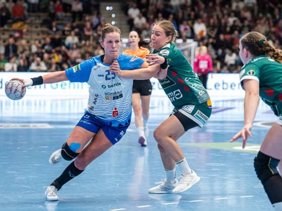 Munia Smits Sport Union Neckarsulm, 23 in duel with Ann Kynast Frisch Auf Women, 05 , Frisch Auf Goeppingen vs Sport Union Neckarsulm, Handball, 1 Bundesliga, Season 2025 2026, 14 02 2026 Frisch Auf Goeppingen vs Sport Union Neckarsulm, Handball, 1 Bundesliga, Season 2025 2026, 14 02 2026 Goeppingen Copyright: xMichaelxSchmidt Eibner-Pressefotx EP_MST
