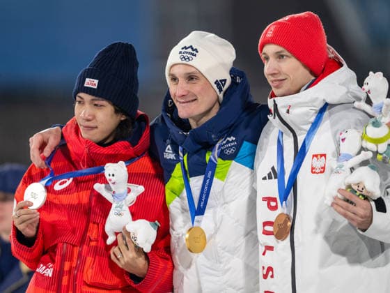 OLYMPICS - Winter Olympic Games, Olympische Spiele, Olympia, OS Milano Cortina 2026 PREDAZZO,ITALY,14.FEB.26 - OLYMPICS, Ski jumping, Skispringen, Ski, nordisch - Winter Olympic Games Milano Cortina 2026, large hill, men, medal ceremony. Image shows Ren Nikaido (JPN), Domen Prevc (SLO) and Kacper Tomasiak (POL) with their medals.  GEPAxpictures xOliverxLerch