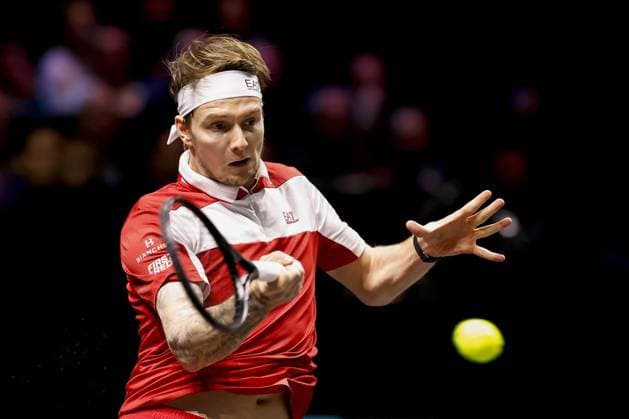 ROTTERDAM - Alexander Bublik (Kazakhstan) in action against Felix Auger-Aliassime (Canada) during the quarterfinals on the fifth day of the ABN AMRO tennis tournament in Ahoy Rotterdam. BAS CZERWINSKI ANP xVIxANPxSportx xxANPxIVx 550700885 originalFilename: 550700885.jpg