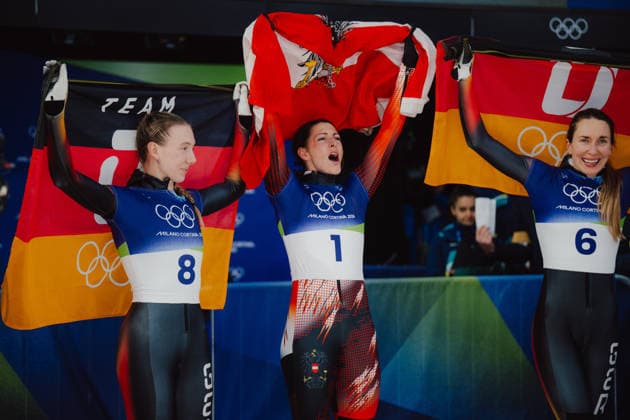 OLYMPICS - Winter Olympic Games, Olympische Spiele, Olympia, OS Milano Cortina 2026 CORTINA D AMPEZZO,ITALY,14.FEB.26 - OLYMPICS, SKELETON - Winter Olympic Games Milano Cortina 2026, women, medal ceremony. Image shows the rejoicing of Susanne Kreher (GER), Janine Flock (AUT) and Jacqueline Pfeifer (GER). Keywords: medal  GEPAxpictures xAlexanderxSolc