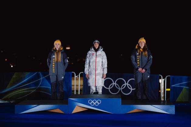 OLYMPICS - Winter Olympic Games, Olympische Spiele, Olympia, OS Milano Cortina 2026 CORTINA D AMPEZZO,ITALY,14.FEB.26 - OLYMPICS, SKELETON - Winter Olympic Games Milano Cortina 2026, women, medal ceremony. Image shows the rejoicing of Susanne Kreher (GER), Janine Flock (AUT) and Jacqueline Pfeifer (GER). Keywords: medal  GEPAxpictures xAlexanderxSolc