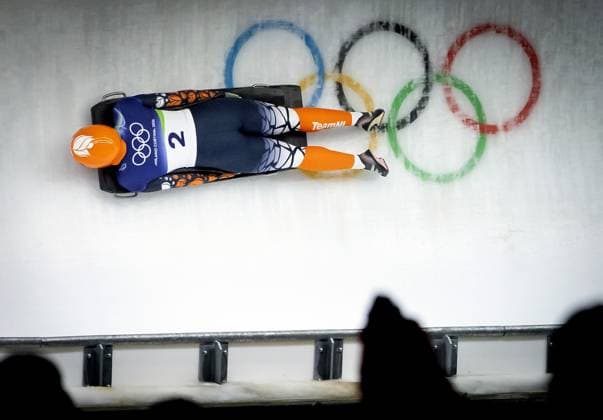 CORTINA D AMPEZZO - Skeleton star Kimberley Bos during the fourth heat of the skeleton competition at the Cortina Sliding Centre. IRIS VAN DEN BROEK ANP xVIxANPxSportx xxANPxIVx 550703603 originalFilename: 550703603.jpg