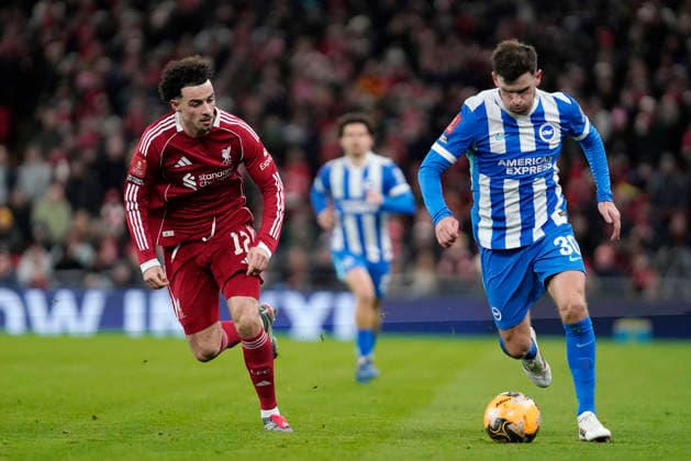 Liverpool v Brighton and Hove Albion, Liverpool, UK - 14 Feb 2026 Pascal Groß of Brighton and Hove Albion and Curtis Jones of Liverpool during the Emirates FA Cup match between Liverpool and Brighton and Hove Albion at Anfield, Liverpool on 14 February 2026 ( Liverpool Anfield Liverpool England Copyright: xHarryxCornish PPAUKx PPA-248280