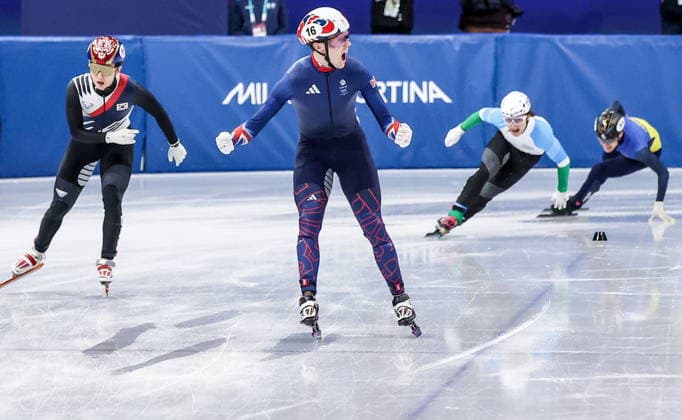 ITALY, MILAN - FEBRUARY 14, 2026: Niall Treacy (front) of the United Kingdom competes in the men s 1,500m short-track Speed skating, Eisschnelllauf semifinals during the 2026 Winter Olympic Games, Olympische Spiele, Olympia, OS at the Milano Ice Skating Arena 2026 Winter Olympics: Short-Track Speed Skating  - ZUMAt113 20260214_zaa_t113_408 Copyright: xPeterxKovalevx