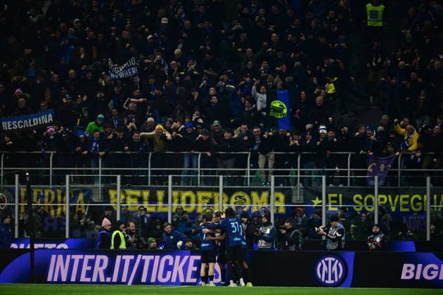FC Internazionale v Juventus FC - Serie A Pio Esposito of Inter Milan celebrates after scoring his team s second goal during the Serie A match between Inter Milan and Juventus at San Siro Stadium in Milan, Italy, on February 14, 2026. Milan Lombardy Italy  Copyright: xAndreaxDiodatox originalFilename:diodato-intermil260214_npNr1.jpg
