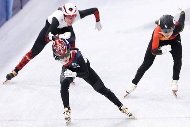 Winter Olympics - Short Track Speed skating, Eisschnelllauf Women 3000M Relay Athletes compete during the Short Track Speed Skating Women s 3000M Relay on day eight of the Milano Cortina 2026 Winter Olympics at Milano Speed Skating Stadium on February 14, 2026 in Milan, Italy. Photo by Alexis Jumeau ABACAPRESS.COM Milan Italy  Copyright: xJumeauxAlexis ABACAx
