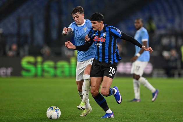 SS Lazio v Atalanta BC - Serie A Daniel Maldini of S.S. Lazio and Raoul Bellanova of Atalanta B.C. are in action during the 25th matchday of the Serie A championship between S.S. Lazio and Atalanta B.C. at the Stadio Olimpico in Rome, Italy, on February 14, 2026. Rome Italy Italy  Copyright: xDomenicoxCippitellix originalFilename:cippitelli-sslazioa260214_npjAK.jpg