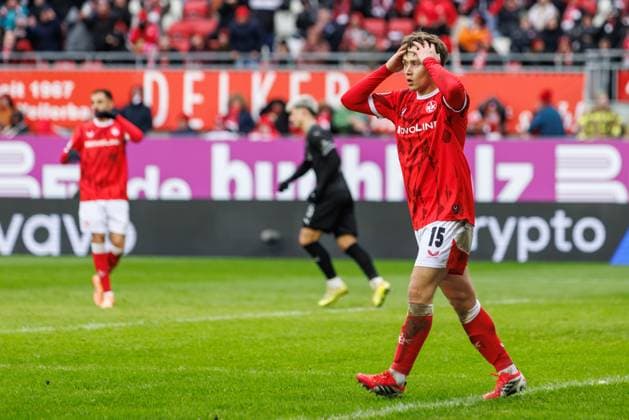Naatan Skyttae 1 FC Kaiserslautern , 1 FC Kaiserslautern vs SpVgg Greuther Fuerth, Football, 2 Bundesliga, 22 Matchday, Season 2025 2026, 14 02 2025 1 FC Kaiserslautern vs SpVgg Greuther Fuerth, Football, 2 Bundesliga, 22 Matchday, Season 2025 2026, 14 02 2025 Copyright: xEibner-Pressefoto AlexanderxNeisx EP_ANS