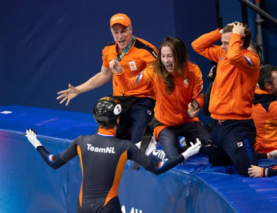 February 14, 2026, Milano, Lombardy, Italy: Jens van t Wout (2) of the Netherlands celebrate with team after winning the gold medal in Short Track Speed skating, Eisschnelllauf Mens 1500m finals during the 2026 Winter Olympics at the Milano Ice Skating Arena on Saturday in Milano. Milano Italy - ZUMAj89_ 20260214_oly_j89_017 Copyright: xPaulxKitagakixJr.x