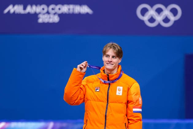 2026-02-14 Short Track Speed skating, Eisschnelllauf - Milano Cortina 2026 Winter Olympics - Day 8 MILAN, ITALY - FEBRUARY 14: Jens van t Wout of the Netherlands during the podium ceremony after competing in the Men s 1500m during Day 8 of Short Track Speed Skating - Milano Cortina 2026 Winter Olympics at Milano Ice Skating Arena on February 14, 2026 in Milan, Italy. (Photo by Joris Verwijst BSR Agency) Milan Italy Content not available for redistribution in The Netherlands directly or indirectly through any third parties. Copyright: xBSRxAgencyx
