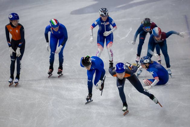 February 14, 2026, Milano, Lombardy, Italy: Corinne Stoddard (3) of the United States and Kristen Santos-Griswold (1) of the United States fall in Short Track Speed skating, Eisschnelllauf Women 3000m relay semifinals during the 2026 Winter Olympics at the Milano Ice Skating Arena on Saturday in Milano. Olympics 2026: Milano Cortina: Short Track Speed Skating Women s  - ZUMAj89_ 20260214_oly_j89_028 Copyright: xPaulxKitagakixJr.x
