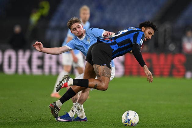 CALCIO - Serie A - SS Lazio vs Atalanta BC Keneth Taylor of S.S. Lazio and Ederson of Atalanta B.C. are in action during the 25th matchday of the Serie A championship between S.S. Lazio and Atalanta B.C. at the Stadio Olimpico on February 14, 2026 in Rome, Italy. Rome Italy  Copyright: xIPAxSport ABACAx