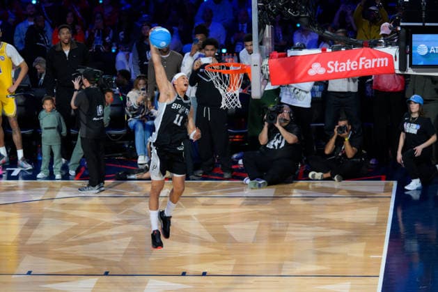 NBA, Basketball Herren, USA All Star 2026: Slum Dunk Contest LOS ANGELES, CA - FEB 14: Carter Bryant of San Antonio Spurs competes for the Slum Dunk Contest during NBA All Star 2026 Saturday at Intuit Dome, Inglewood, Los Angeles, California, United States on February 14, 2026. Tayfun Coskun Anadolu California United States. Editorial use only. Please get in touch for any other usage.  Copyright: x2026xAnadoluxTayfunxCoskunx