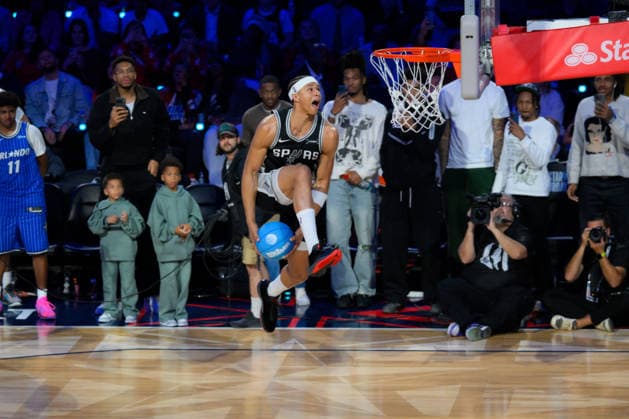 NBA, Basketball Herren, USA All Star 2026: Slum Dunk Contest LOS ANGELES, CA - FEB 14: Carter Bryant of San Antonio Spurs competes for the Slum Dunk Contest during NBA All Star 2026 Saturday at Intuit Dome, Inglewood, Los Angeles, California, United States on February 14, 2026. Tayfun Coskun Anadolu California United States. Editorial use only. Please get in touch for any other usage.  Copyright: x2026xAnadoluxTayfunxCoskunx