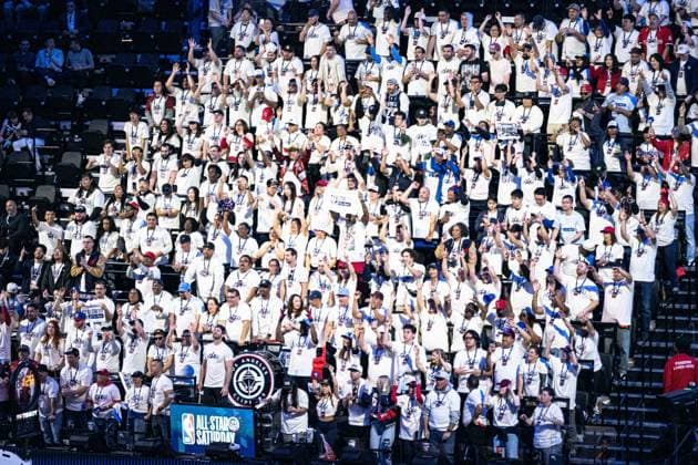 NBA, Basketball Herren, USA All Star 2026: Slum Dunk Contest LOS ANGELES, CA - FEB 14: Los Angeles Clippers fans known as The Wall cheer during the 3-point contest at the NBA All-Star weekend at Intuit Dome in Los Angeles, United States on February 14, 2026. Jon Putman Anadolu California United States. Editorial use only. Please get in touch for any other usage.  Copyright: x2026xAnadoluxJonxPutmanx