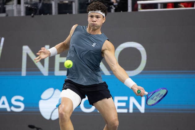 February 14, 2026, Frisco, Texas, USA: BEN SHELTON (USA) uses a forehand during a menÃ¢â‚¬â ¢s singles semifinal match at the 2026 Nexo Dallas Open at The Ford Center at The Star in Frisco, Texas. Ben Shelton advances to the championship match after defeating Denis Shapovalov, 4:6, 6:4, 7:6. Frisco USA - ZUMAh193 20260214_zsp_h193_077 Copyright: xDanielxMcGregor-Huyerx
