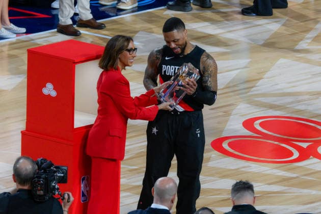 Damien Lillard won 3 points contest at 2026 NBA, Basketball Herren, USA All Star LOS ANGELES, CA - FEBRUARY 14: Damien Lillard won 3 points contest during 2026 NBA All Star Saturday at Intuit Dome in Inglewood, Los Angeles, California, United States on February 14, 2026. Tayfun Coskun Anadolu California United States. Editorial use only. Please get in touch for any other usage.  Copyright: x2026xAnadoluxTayfunxCoskunx
