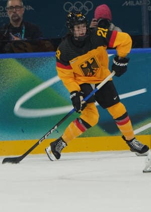 Milano Cortina, 2026 , Winter Olympic Games, Olympische Spiele, Olympia, OS Olympics, Winter-Olympische spiele 2026 , Eishockey Frauen, Finnland-Kanada ,vs Deutschland, Canada vs Germany Women , Playoffs Quarterfinals, Milano Rho Ice hockey, Eishockey Arena Katharina Jobst-Smith Germany Deutschland GER Photocopyright Gladys Chai von der Laage *** Milano Cortina, 2026 , Winter Olympic Games, Olympics, Winter Olympics 2026 , Ice Hockey Women, Finland Canada ,vs Germany, Canada vs Germany Women , Playoffs Quarterfinals, Milano Rho Ice Hockey Arena Katharina Jobst Smith Germany Germany GER Photocopyright Gladys Chai von der Laage