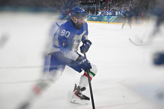 February 14, 2026, Milano, Lombardia, Italy: Dylan Di Perna (ITA) during the Winter Olympic Games, Olympische Spiele, Olympia, OS Milano Cortina 2026, at the Milano Santagiulia IHO Arena, on February 14, 2026 in Milano, Italy Olympics 2026 Milano Cortina: Ice hockey, Eishockey Men s: FINLAND 11:0 ITALY  - ZUMAm345 20260214_oly_m345_022 Copyright: xFedericoxManonix