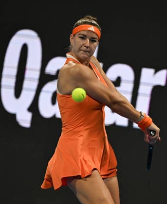 Qatar TotalEnergies Open 2026 - Singles Final DOHA, QATAR FEBRUARY 14: Karolina Muchova of the Czech Republic competes against Victoria Mboko of Canada in the singles final on Day Seven of the Qatar TotalEnergies Open, part of the Hologic WTA, Tennis Damen Tour, at the Khalifa International Tennis and Squash Complex on February 14, 2026 in Doha, Qatar. Doha Qatar  Copyright: xArturxWidakx originalFilename:widak-qatartot260214_npM9V.jpg
