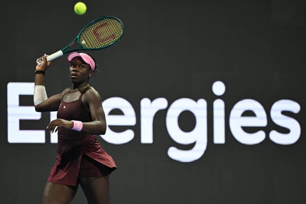Qatar TotalEnergies Open 2026 - Singles Final DOHA, QATAR FEBRUARY 14: Victoria Mboko of Canada competes against Karolina Muchova of the Czech Republic in the singles final on Day Seven of the Qatar TotalEnergies Open, part of the Hologic WTA, Tennis Damen Tour, at the Khalifa International Tennis and Squash Complex on February 14, 2026 in Doha, Qatar. Doha Qatar  Copyright: xArturxWidakx originalFilename:widak-qatartot260214_np1d4.jpg
