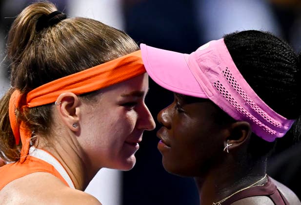 WTA, Tennis Damen QATAR OPEN 2026-SINGLES FINAL Karolina Muchova (L) of the Czech Republic greets Victoria Mboko (R) of Canada after winning their match at the women™s singles final of the WTA Qatar TotalEnergies Open 2026 tennis tournament at the Khalifa International Tennis Complex in Doha, Qatar, on February 14, 2026. ¨ DOHA Qatar Copyright: xNOUSHADx