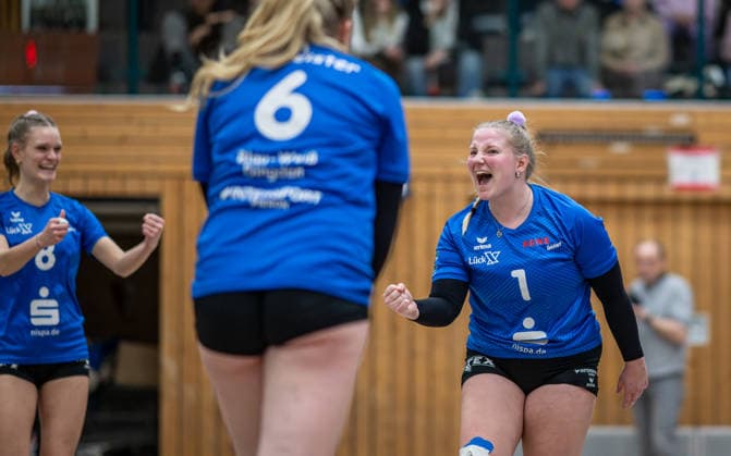 Volleyball, Season 2025 2026, Third League West, 14 02 2026, Matchday 16, Women, BW Dingden blue vs VV Humann Essen red v l Hamminkeln Sporthalle am Mumbeckerbach North Rhine-Westphalia Germany 260214_vb-d_bw-dingden_humann-essen_49463