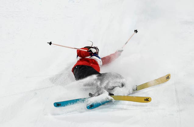 260214 -- LIVIGNO, Feb. 14, 2026 -- Yang Ruyi of China falls during the free skiing women s freeski big air qualification at the Milan-Cortina 2026 Olympic Winter games, Winterspiele,Spiele, Summer games in Livigno, Italy, Feb. 14, 2026. MICO2026ITALY-LIVIGNO-OLYMPIC WINTER GAMES-FREESTYLE SKIING-WOMEN S FREESKI BIG AIR-QUALIFICATION WangxPeng  (MICO2026)ITALY-LIVIGNO-OLYMPIC WINTER GAMES-FREESTYLE SKIING-WOMEN S FREESKI BIG AIR-QUALIFICATION IMAGO WangxPeng  imago images 0847598437