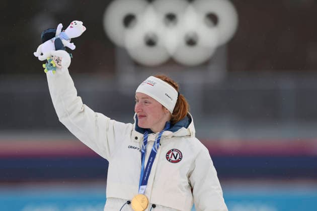 260214 -- ANTERSELVA, Feb. 14, 2026 -- Gold medalist Maren Kirkeeide of Norway celebrates during the awarding ceremony of the biathlon women s 7.5km sprint event at the Milan-Cortina 2026 Olympic Winter games, Winterspiele,Spiele, Summer games in Anterselva, Italy, Feb. 14, 2026. MICO2026ITALY-ANTERSELVA-OLYMPIC WINTER GAMES-BIATHLON-WOMEN S 7.5KM SPRINT ZhangxTao  (MICO2026)ITALY-ANTERSELVA-OLYMPIC WINTER GAMES-BIATHLON-WOMEN S 7.5KM SPRINT IMAGO ZhangxTao  imago images 0847602030