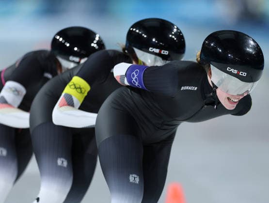 (260215) -- MILAN, Feb. 15, 2026 -- Team Germany compete during the Speed skating, Eisschnelllauf women s team pursuit quarterfinal at the Milan-Cortina 2026 Olympic Winter games, Winterspiele,Spiele, Summer games in Milan, Italy, Feb. 14, 2026. ) (MICO2026)ITALY-MILAN-OLYMPIC WINTER GAMES-SPEED SKATING-WOMEN S TEAM PURSUIT-QUARTERFINAL LixJing 