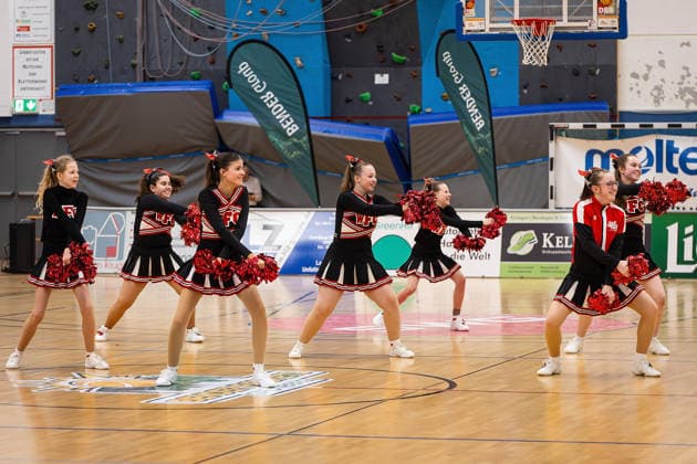 14 02 2026, xovx, Basketball Frauen 2 Bundesliga Nord, Bender Baskets Grünberg Astro Ladies Bochum The cheerleaders of the Bender Baskets Grünberg, the Wild Fire Cheers Grünberg Sporthalle Theo Koch Schule Hessen Germany EN