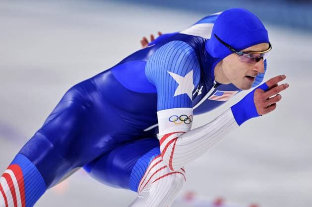 Milan Cortina Olympics: Speed skating, Eisschnelllauf American speed skater Jordan Stolz competes en route to winning gold in the men s 500 meters at the Milan Cortina Olympics on Feb. 14, 2026, at Milano Speed Skating Stadium in Milan.  A14AA0005286302P
