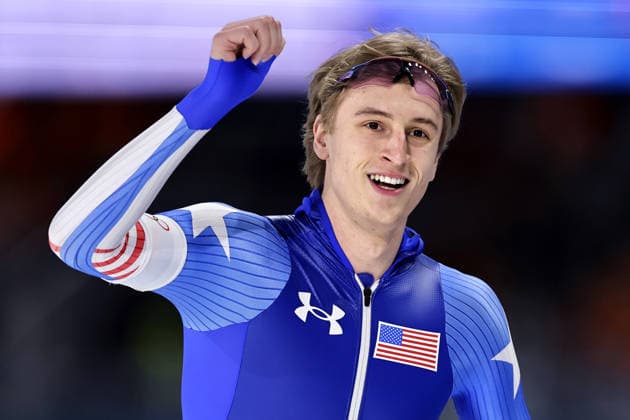 Milan Cortina Olympics: Speed skating, Eisschnelllauf American speed skater Jordan Stolz, who won gold, acknowledges the crowd after competing in the men s 500 meters at the Milan Cortina Olympics on Feb. 14, 2026, at Milano Speed Skating Stadium in Milan.  A14AA0005286333P
