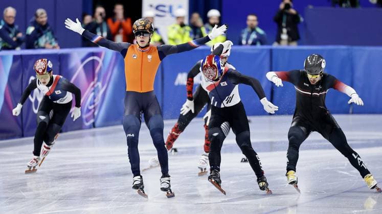 Milan Cortina Olympics: Short track Speed skating, Eisschnelllauf Jens van t Wout (front L) of the Netherlands finishes first in the men s 1,500-meter short track speed skating final at the Milan Cortina Olympics on Feb. 14, 2026, at Milano Ice Skating Arena in Milan.  A14AA0005286833P