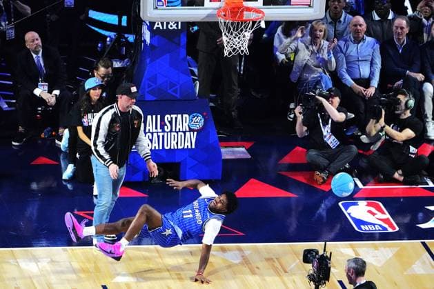 (260215) -- LOS ANGELES, Feb. 15, 2026 -- Orland Magic s Jase Richardson (front) falls in the slam dunk contest at the NBA, Basketball Herren, USA basketball All-Star weekend festivities in Los Angeles, the United States, Feb. 14, 2026. ) (SP)U.S.-LOS ANGELES-BASKETBALL-NBA-ALL-STAR WEEKEND WuxXiaoling 