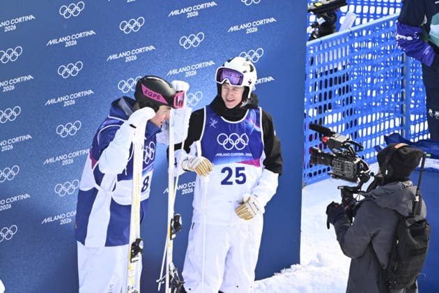 LIVIGNO, ITALIEN 20260215 Sveriges Walter Wallberg och Finlands Akseli Ahvenainen under söndagens 16-delsfinal i parallellpuckel vid OS i Livigno, Italien. *** Bilden ingar i SPORTPAKET. För övriga BETALBILD *** LIVIGNO ITALIEN x10080x *** LIVIGNO, ITALY 20260215 Swedens Walter Wallberg and Finlands Akseli Ahvenainen during Sundays round of 16 in parallel puck at the Olympics in Livigno, Italy Picture in SPORTPAKET For others PAYPICTURE LIVIGNO ITALY x10080x  Copyright: xFredrikxSandberg TTx OS 2026 PARALLELLPUCKEL