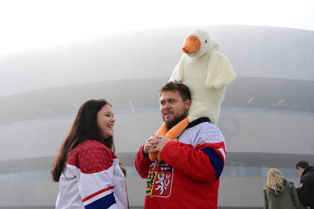 XXV Winter Olympic Games, Olympische Spiele, Olympia, OS in Milan, Italy, on February 15, 2026. Men s Ice hockey, Eishockey Group A, Switzerland vs Czech Republic. Czech fans are seen outside the Milano Santagiulia Ice Hockey Arena before the match. (CTKxPhoto MichalxKamaryt) CTKPhotoP2026021502146  CTKPhotoP2026021502146