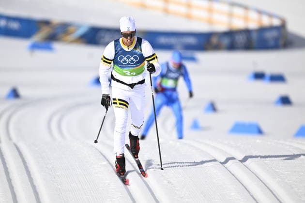 VAL DI FIEMME, ITALIEN 20260215 Calle Halfvarsson värmer upp inför herrarnas stafett 4 x 7,5 km under vinter-OS pa Tesero längdskidstadion i Val di Fiemme, Italien. *** Bilden ingar i SPORTPAKET. För övriga BETALBILD *** VAL DI FIEMME ITALIEN x10430x *** VAL DI FIEMME, ITALY 20260215 Calle Halfvarsson warms up for the mens 4 x 7.5 km relay during the Winter Olympics at Tesero Cross Country Stadium in Val di Fiemme, Italy Picture in SPORT PACKAGE For others PAY PICTURE VAL DI FIEMME ITALY x10430x  Copyright: xChristinexOlsson TTx OS 2026 SKIDOR STAFETT HERR