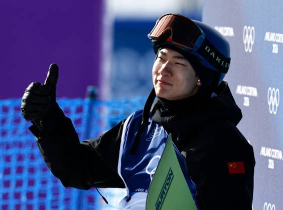 (260215) -- LIVIGNO, Feb. 15, 2026 -- Su Yiming of China reacts after competing at the snowboard men s snowboard slopestyle qualification at the Milan-Cortina 2026 Olympic Winter games, Winterspiele,Spiele, Summer games in Livigno, Italy, Feb. 15, 2026. ) (MICO2026)ITALY-LIVIGNO-OLYMPIC WINTER GAMES-SNOWBOARD-MEN S SLOPESTYLE-QUALIFICATION WangxPeng 